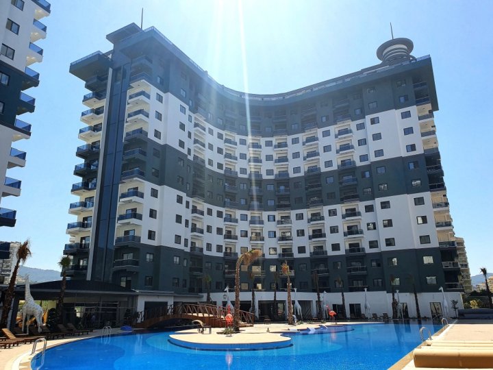 1-Bedroom Apartment For Sale Close to the Sea in Mahmutlar, Alanya