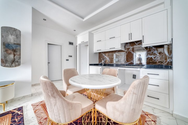 Oba, Alanya'da Satılık Havuzlu 1 Yatak Odalı Daire