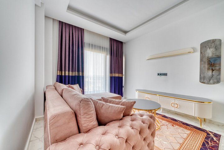 Oba, Alanya'da Satılık Havuzlu 1 Yatak Odalı Daire