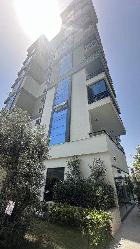 Spacious Corner 1+1 Apartment for Sale in Mahmutlar, Alanya