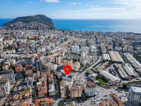 Modern 1+1 Apartment in Center of Alanya with Social Facilities