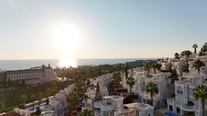 Luxury 4+1 Villa for Sale in Oasis Club II, Konaklı (Alanya) – Private Pool & Beach