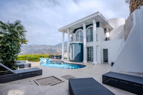 Luxury 4+1 Villa for Sale in Kargicak with Private Pool