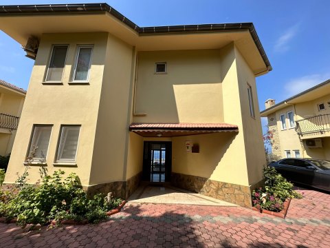 Luxury 4+1 Duplex Villa with Landscaped Garden and Access to Full Hotel Facilities in Alanya