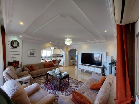 Luxury 3+1 Villa for Sale in Kargicak – Toros Sitesi with Private Pool & Rich Facilities