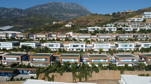 Luxury 4+1 Furnished Duplex Villa with Private Pool in Kargicak, Alanya