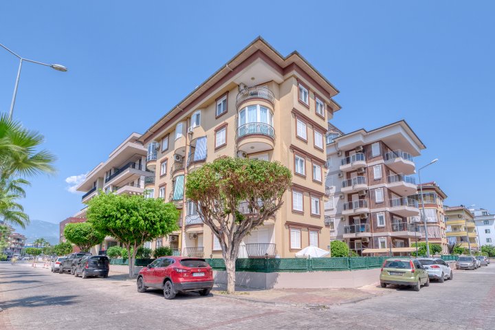 Luksuzni 4+1 duplex apartman s bazenom, jacuzzi i terasom