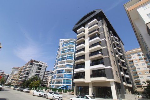 Modern 1+1 Apartment for Sale in Mahmutlar, 200m from the Sea