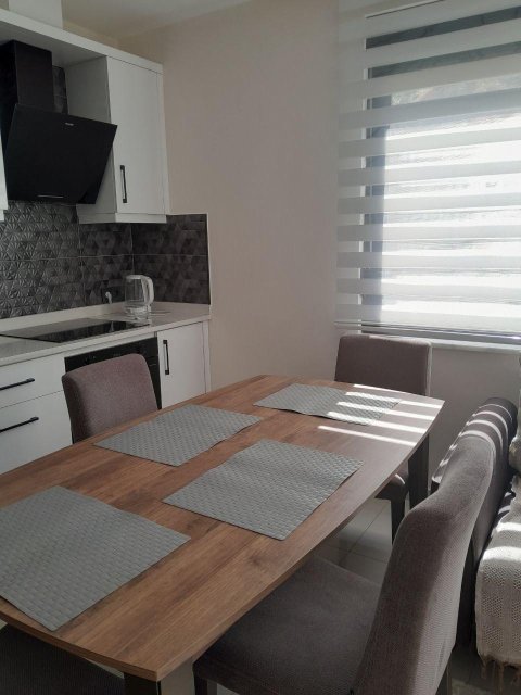 Moderne möblierte 1+1 Wohnung zum Verkauf in Kargicak Sofia Park