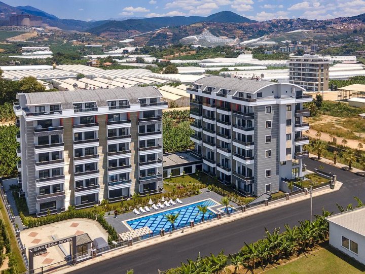 Achetez un appartement de 2 chambres à Alanya Kargicak, meublé, près de la mer et de la piscine