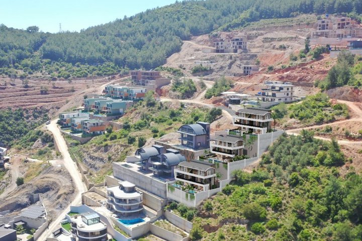 3-Bedroom Villa for Sale with Sea View in Tepe, Alanya, Citizenship Eligible