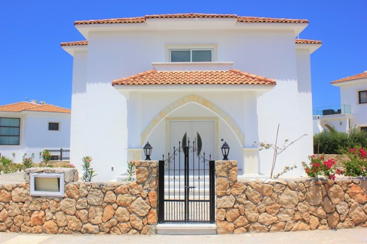 Villa with 3-5 Bedrooms For Sale in Esentepe, Kyrenia, North Cyprus