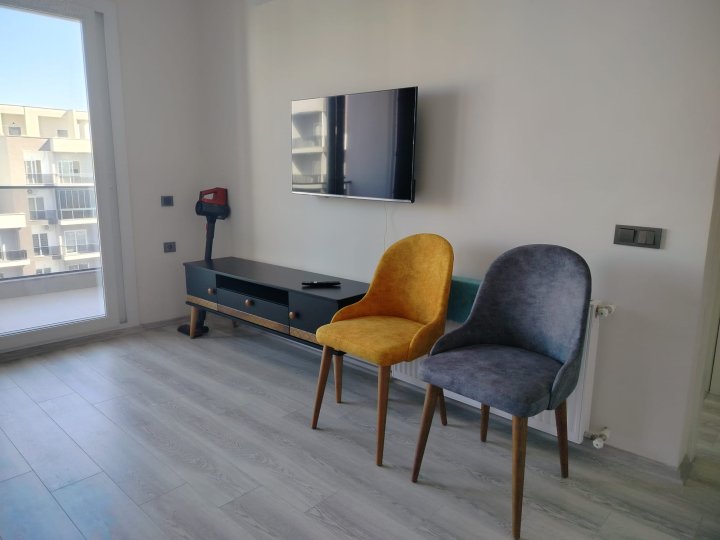 Deniz Manzaralı ve Havuzlu 1+1 Daire Satılık - Tece, Mezitli