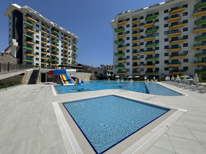 فروش: آپارتمان‌های ۱-۴ خوابه آوسالار  آلانیا با دسترسی به استخر