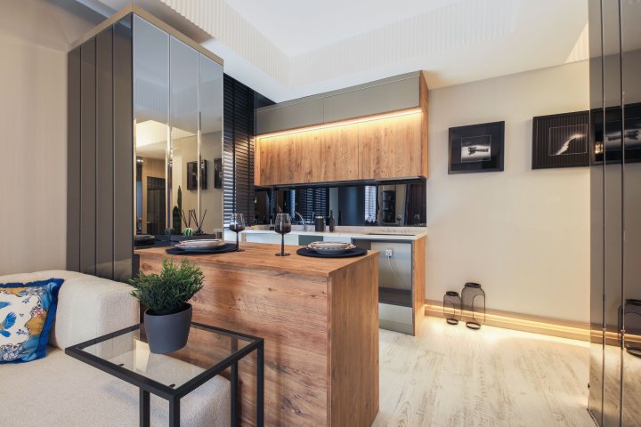 Satılık: Mezitli'de Şehir Merkezine ve Plaja Yakın 2+1 Daire