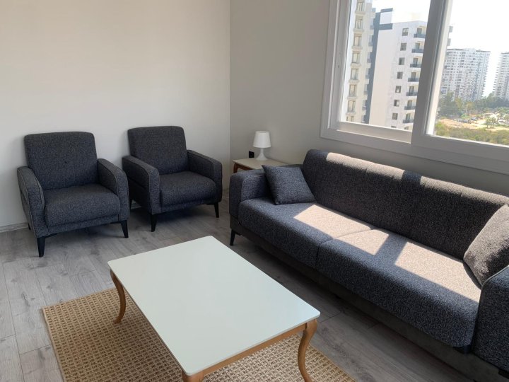 مرسين أردمي توموك: شقة بغرفتي نوم مع مسبح وإطلالة على البحر للبيع