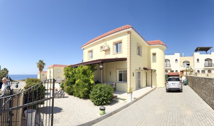 Grandiose 3-Bedroom Villa with Private Pool & Garden