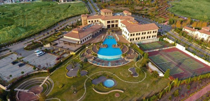 Te koop: Villa met 7 slaapkamers met burgerschap in Buyukcekmece, Istanbul