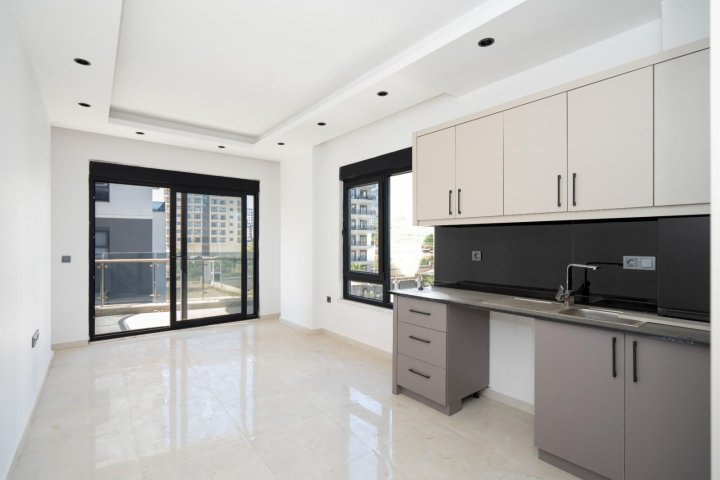 Lujoso Piso 1+1 en Venta en Mahmutlar Cerca del Mar Alanya