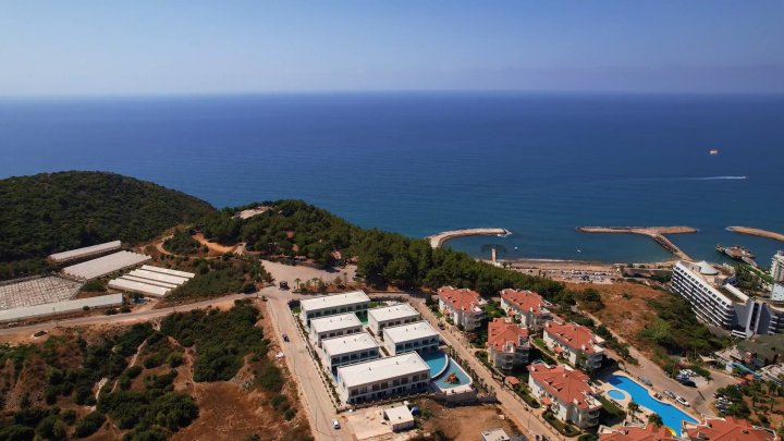 Oplev Alanya: 2-værelses villa til salg i Konakli med havudsigt