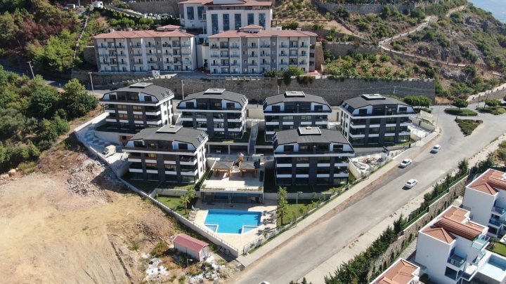 Alanya Tepe'de Deniz Manzaralı 5+1 Daire