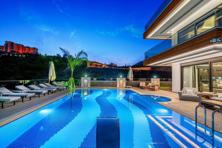 Alanya, Kargicak’ta Deniz Manzaralı Özel 3 Yatak Odalı Villa Satılık – Vatandaşlık Fırsatı