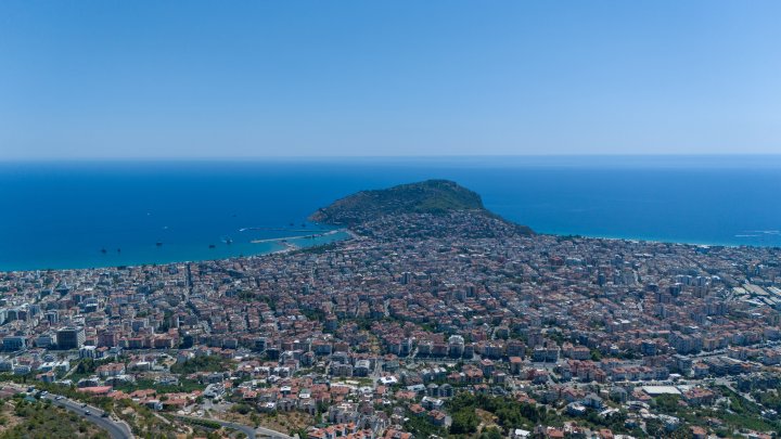 Distinctieve 4-Slaapkamer Villa met Privé Zwembad in Bektas, Alanya