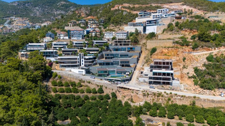 Distinctieve 4-Slaapkamer Villa met Privé Zwembad in Bektas, Alanya