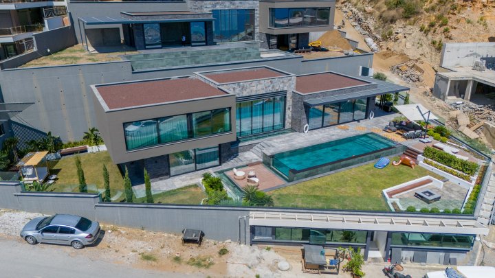 Distinctieve 4-Slaapkamer Villa met Privé Zwembad in Bektas, Alanya