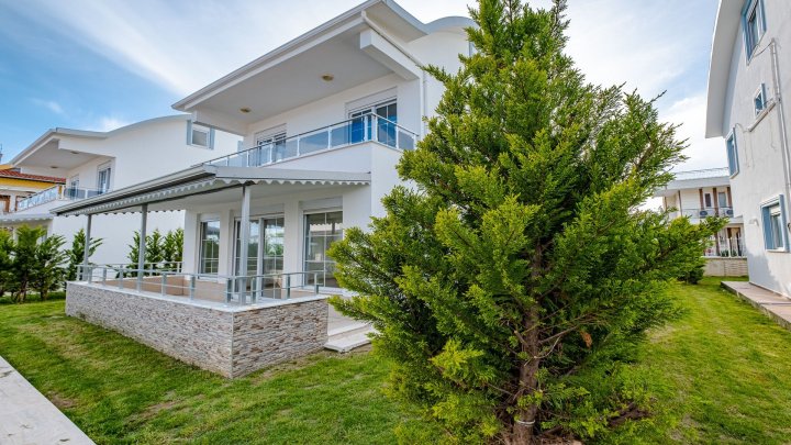 Antalya Serik'te Satılık Lüks Villalar 