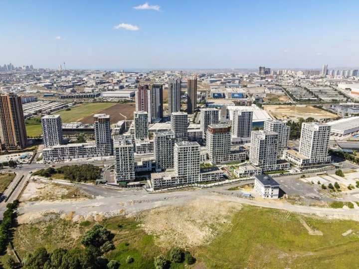 Appartements à vendre à Basaksehir Istanbul : 0-5 chambres, proche des commerces et de l'aéroport