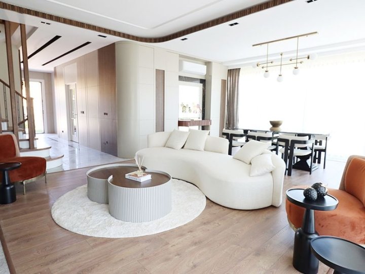 Sikre din investering i Istanbul: 7 eller 5 værelse villa med mulighed for statsborgerskab