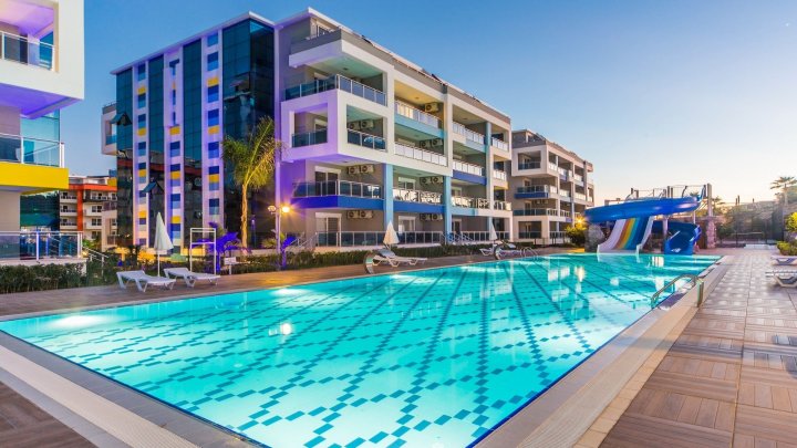 Apartament 2+1 na sprzedaż w Alanya Kestel | Luksusowy projekt z wewnętrznym basenem | W pełni umeblowany i gotowy do zamieszkania