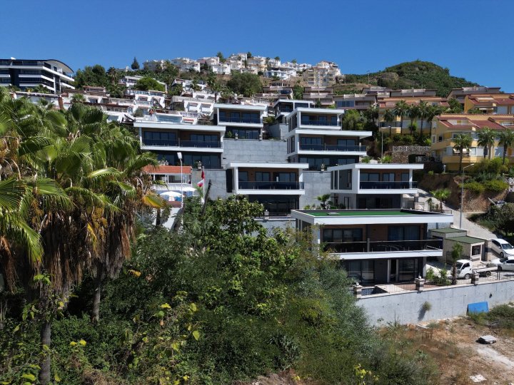 For Sale: Sea View Villa in Kargicak, Alanya with 4 Bedrooms and Citizenship
