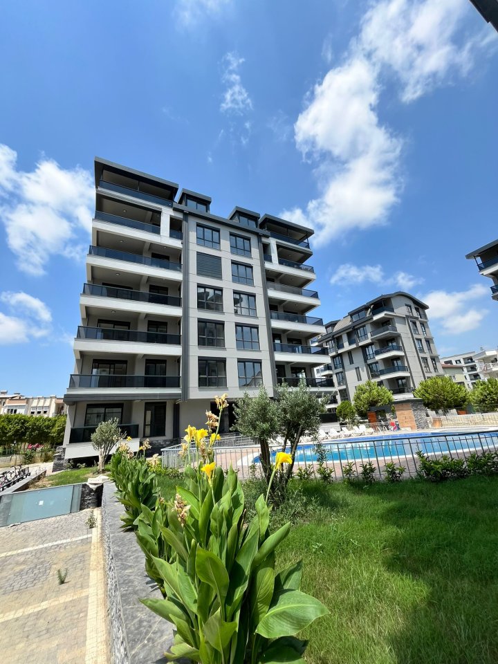 Apartamenty na sprzedaż w Alanyi, Gazipaşa: 3 sypialnie, basen, blisko zakupów