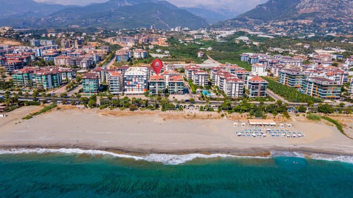 Straordinaria Opportunità di Investimento: Appartamento con 6 Camere da Letto con Vista Mare e Vicino alla Spiaggia a Kestel, Alanya