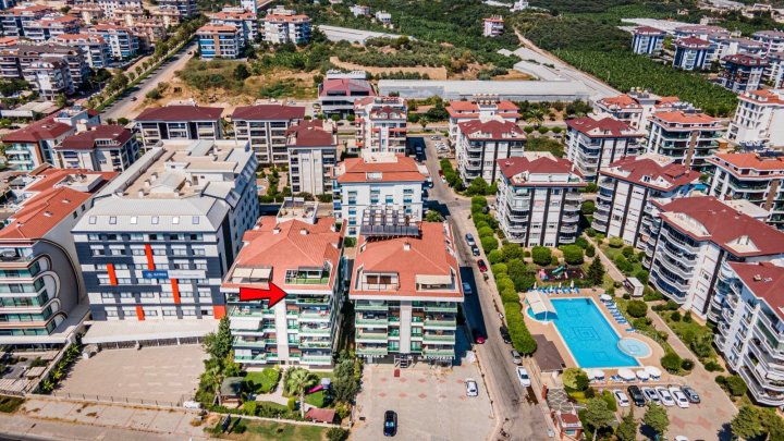 Amazing Investment Opportunity: 6-Bedroom Apartment with Sea View and Close to the Beach in Kestel, Alanya