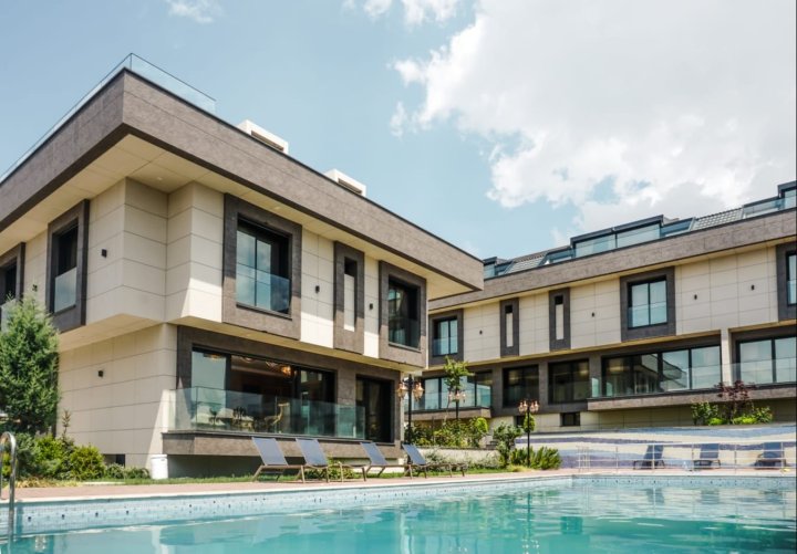 Бейліктюзде сату үшін люксовая вилла: азаматтық және ақылды үй ерекшеліктері, 6-7 жатын бөлме