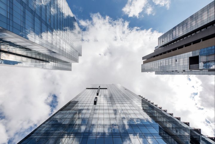 Propriedade Comercial no Centro da Cidade com 1-5 Quartos e Vista Mar à Venda