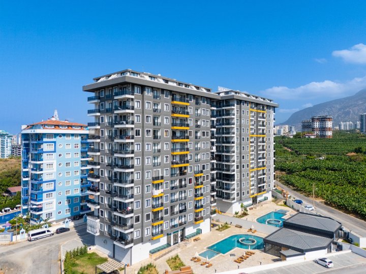 Mahmutlar, Alanya'da Plaja Yakın, Havuzlu 1+1 Satılık Daire