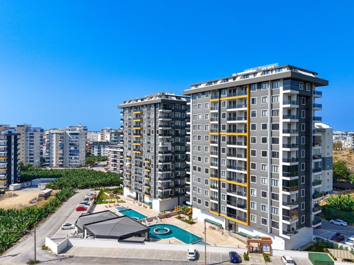 Mahmutlar, Alanya'da Plaja Yakın, Havuzlu 1+1 Satılık Daire