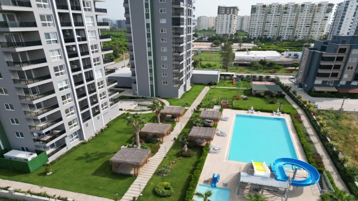 Mersin Erdemli Lejlighed til Salg: 2 Soveværelser, 380m til Stranden