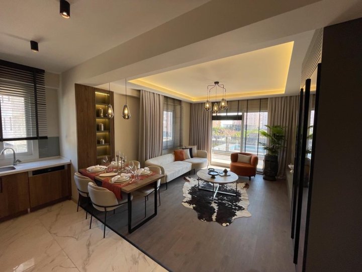 Mersin Erdemli Lejlighed til Salg: 2 Soveværelser, 380m til Stranden