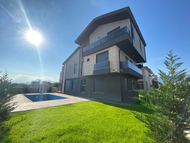 Brand new Villa located in Dosemealti north of Antalya