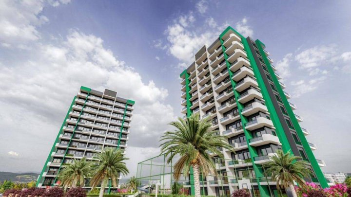 1-Bedroom Apartment with Pool and City View in Mersin Mezitli for Sale