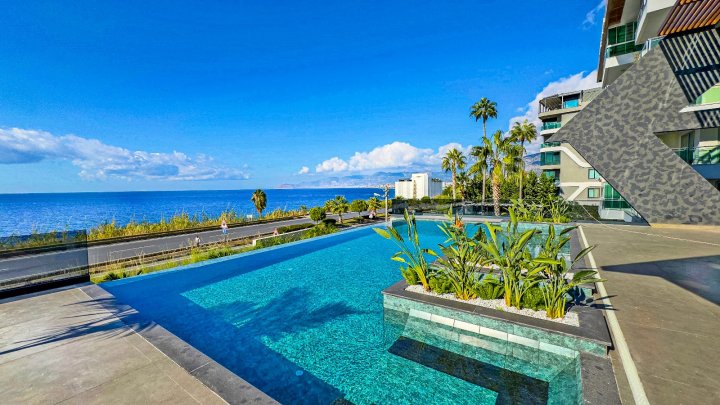 Alanya Kargıcak'ta Denize Sıfır, Muhteşem Deniz Manzaralı Satılık Daireler: 2+1, 3+1 ve 4+1 Seçenekleriyle