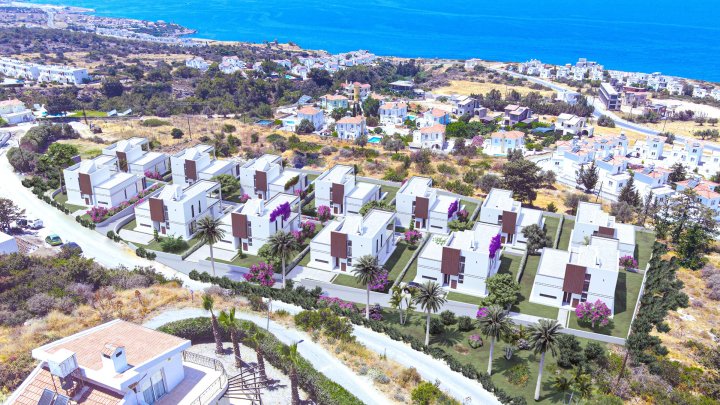 Баҳри ором: Виллаҳои люксӣ дар Эсентепе