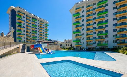 For Sale: Alanya Avsallar Apartment with Pool Near the Beach