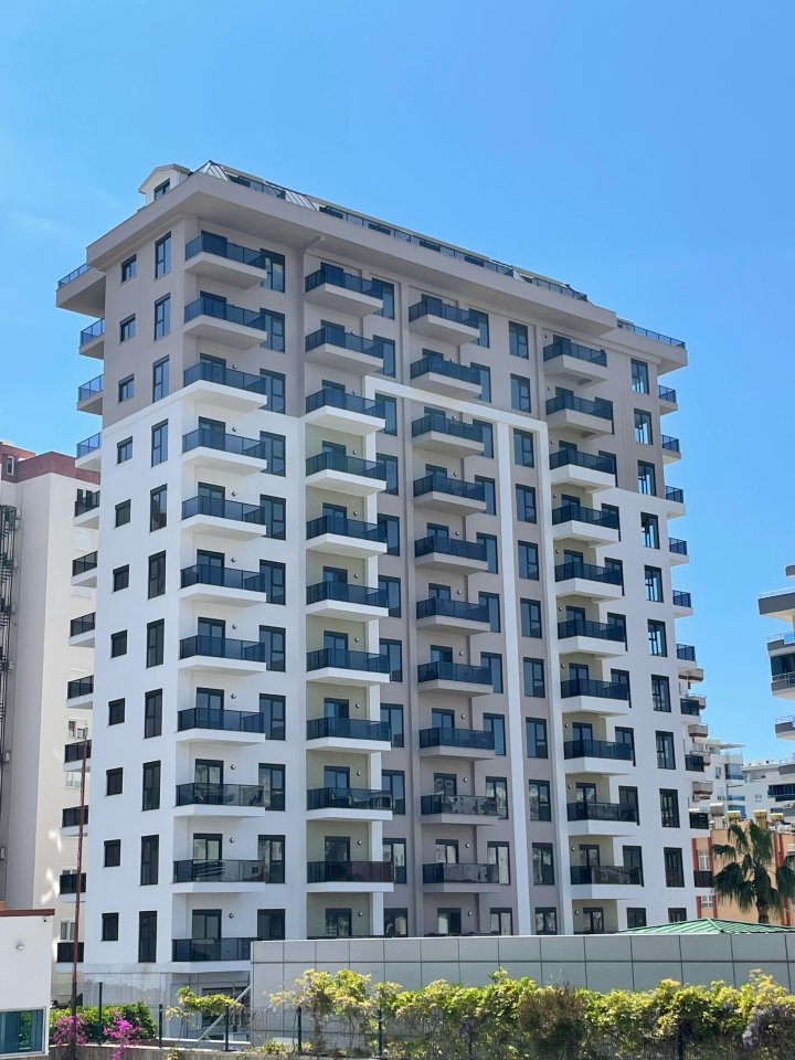 Mahmutlar, Alanya'da 1+1,2+1 ve 4+1 Havuzlu Satılık Daireler