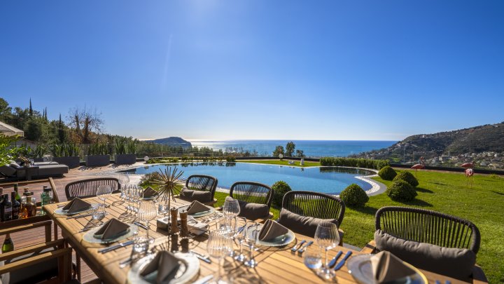 Ultra-Luxurious Villas in Chic Tepe